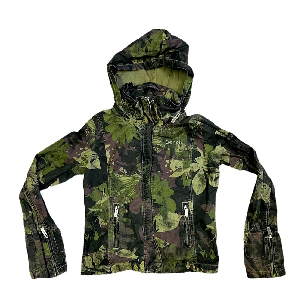 Bench cotton windbreaker w/storable hood in camo green